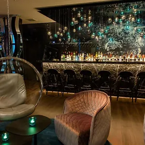 https://motel-one-stuttgart-bad-cannst.stuttgart-hotel.com